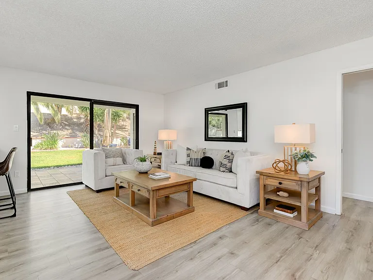 3408 Viewpoint Way — Photo 5