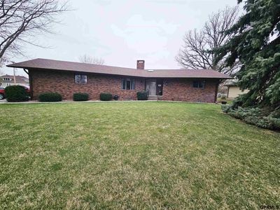 702 W Maple St, Sutton, NE, 68979
