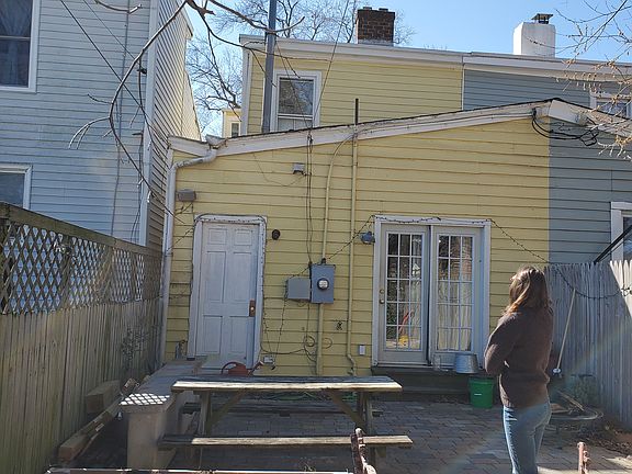4th image of 3030 Parkwood Ave