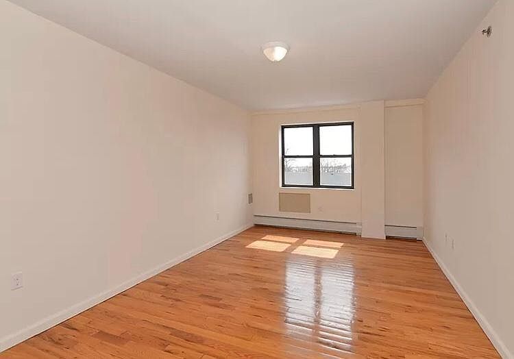 1st image of 36 Hilton Ave #209