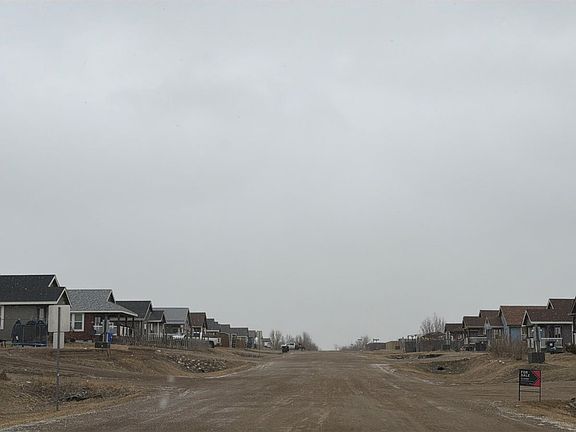 4th image of 5615 Border Ave
