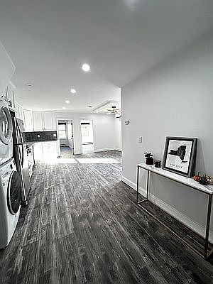 4th image of 22-71 Crescent St #1A