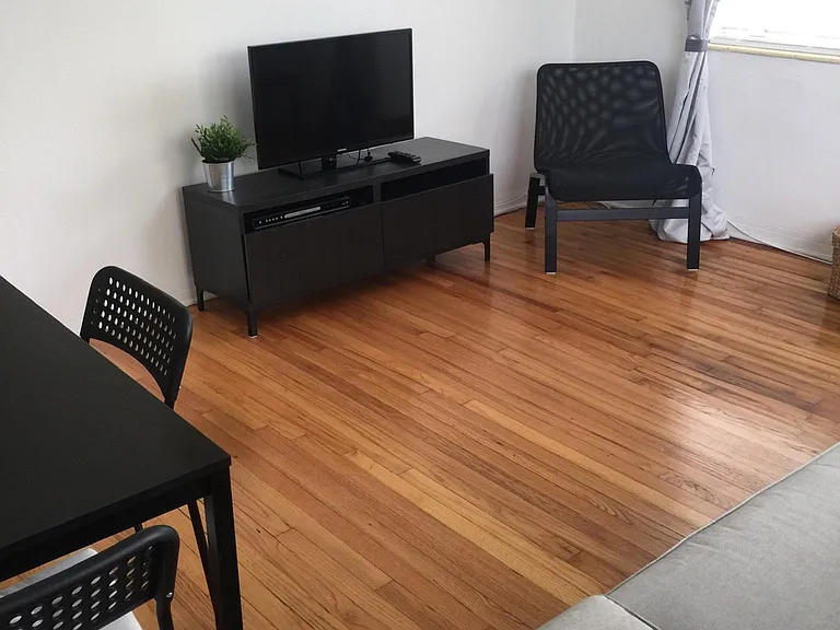 2115 SW 3rd Ave #12 — Photo 3