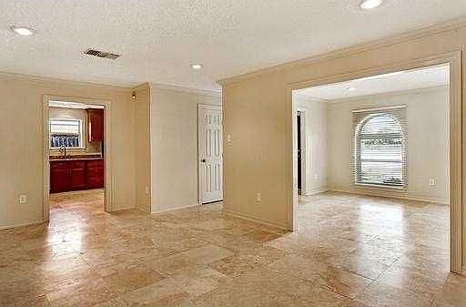 3rd image of 4600 Wilson Dr