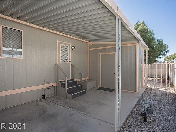 3rd image of 3205 Gavilan Ln