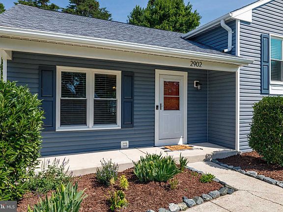 3rd image of 2902 W Almondbury Dr