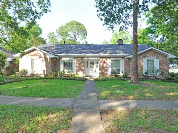 15427 Baybrook Dr, Houston, TX 77062