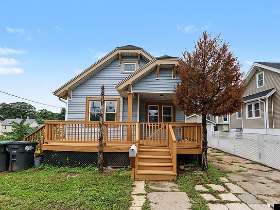 3rd image of 2117 Bancroft St