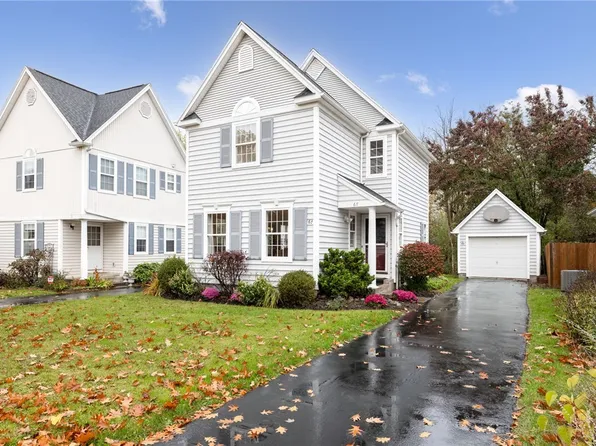 67 Schilling Ln, Rochester, NY 14618