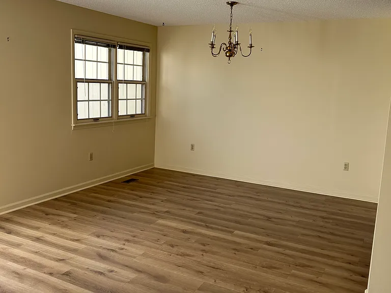 1320 Glenway Ave — Photo 6