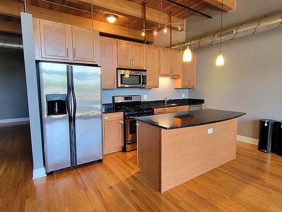 5th image of 3637 N Spaulding Ave #307