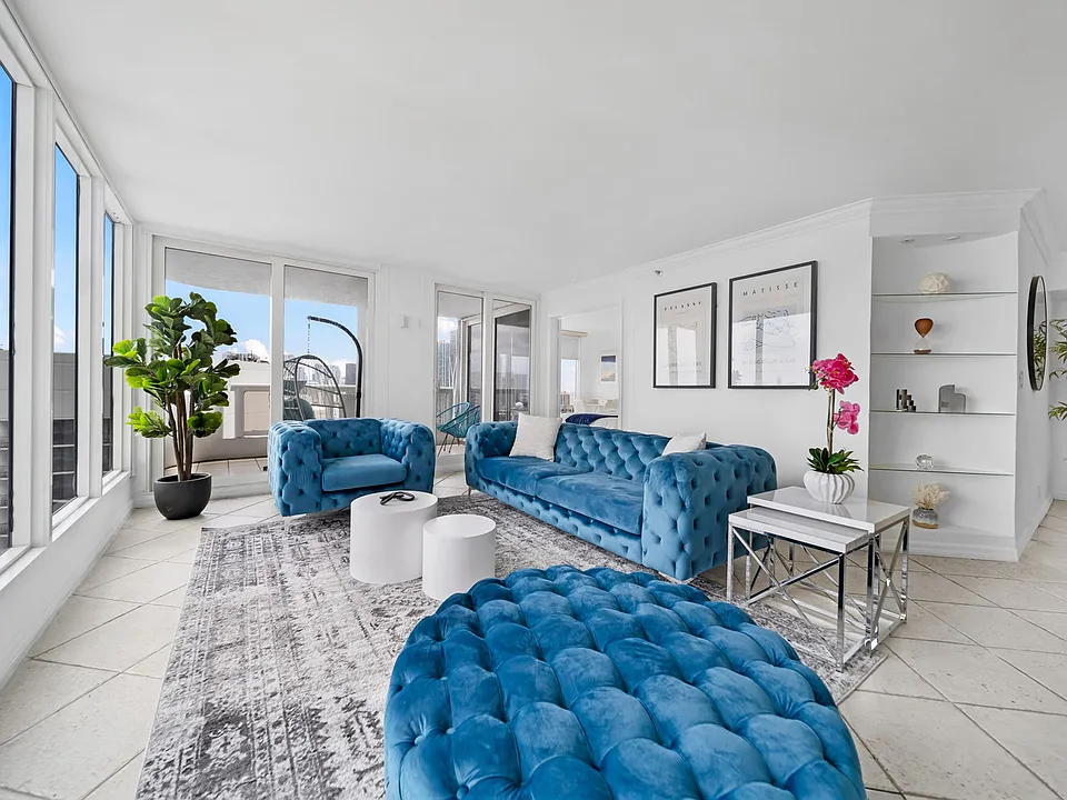 1717 N Bayshore Dr #36-ID1054092P