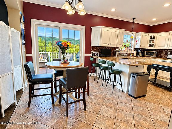 5th image of 116 Blueberry Dr