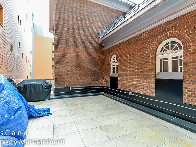 135 Barrette St #409 — Photo 34