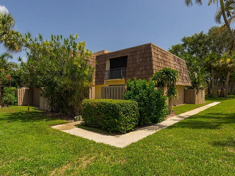 818 8th Ct — Photo 2