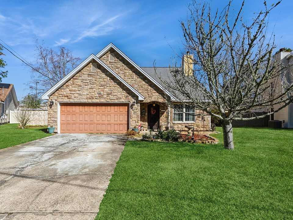 1st image of 317 Northampton Cir