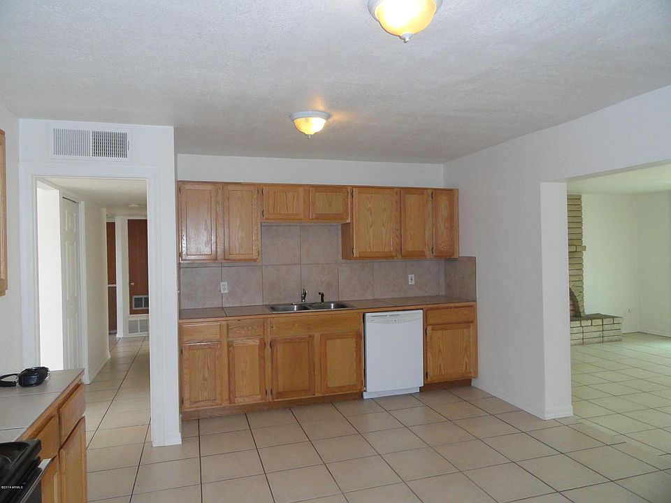 2nd image of 1017 E Butler Dr