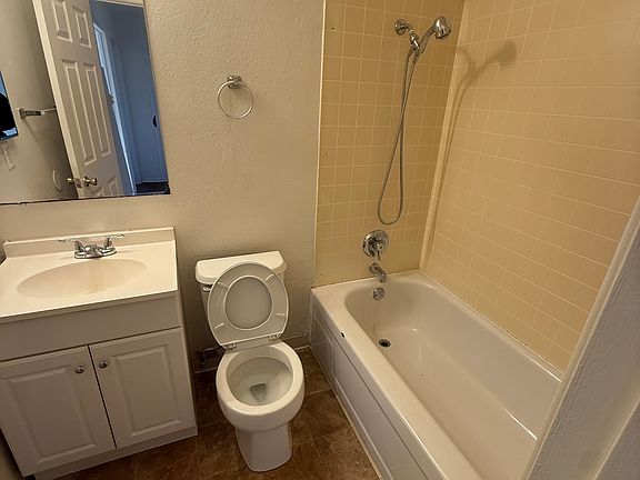 5th image of 2204 Lemontree Way Unit 2