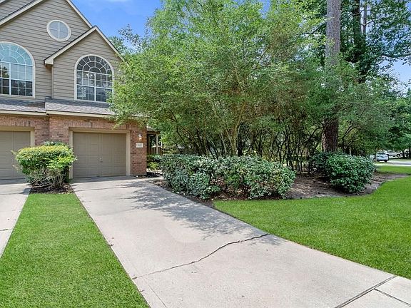 5th image of 65 Lakeridge Dr