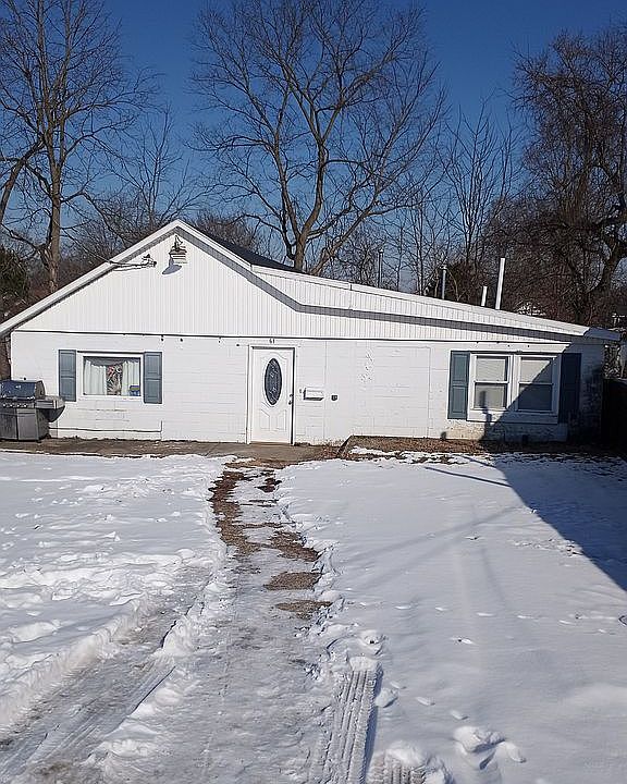 1st image of 61 Leonard Ave