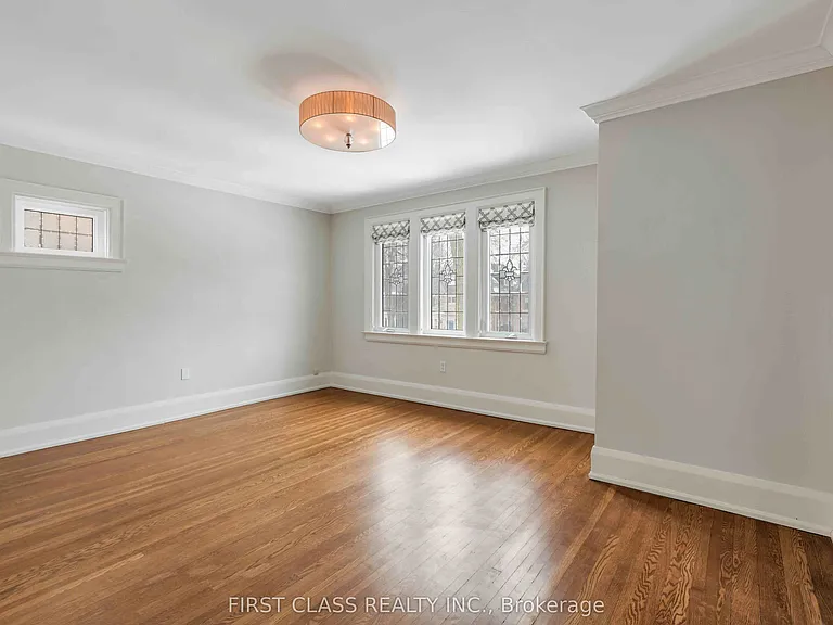 80 Douglas Dr — Photo 25