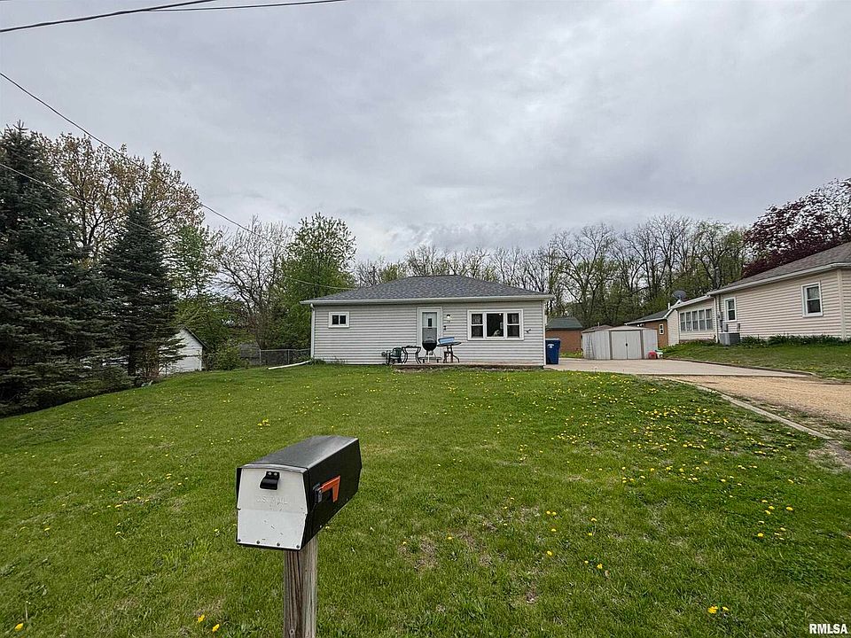 2nd image of 715 16th Ave N