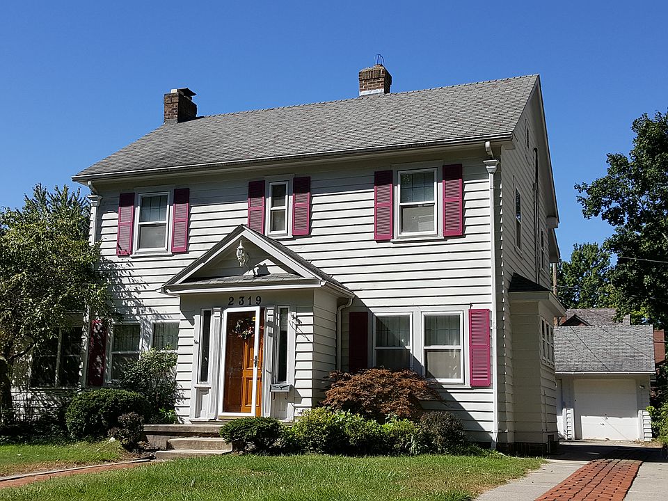 1st image of 2319 Pemberton Dr