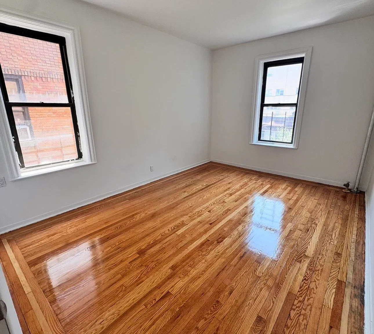 2855 Grand Concourse — Photo 4