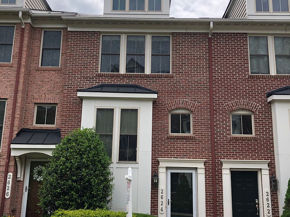 1st image of 2624 S Kenmore Ct