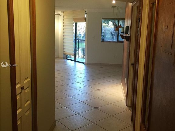 5th image of 15489 Miami Lakeway N #2093