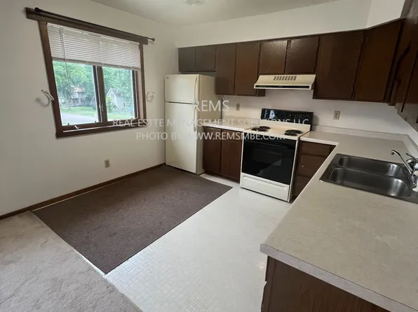 707 Minnesota Ave, Wisconsin Dells, WI 53965