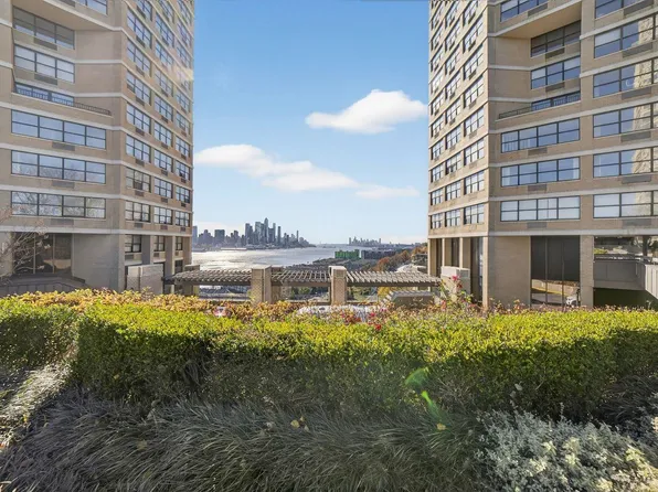 7002 Blvd East image 33 of 35