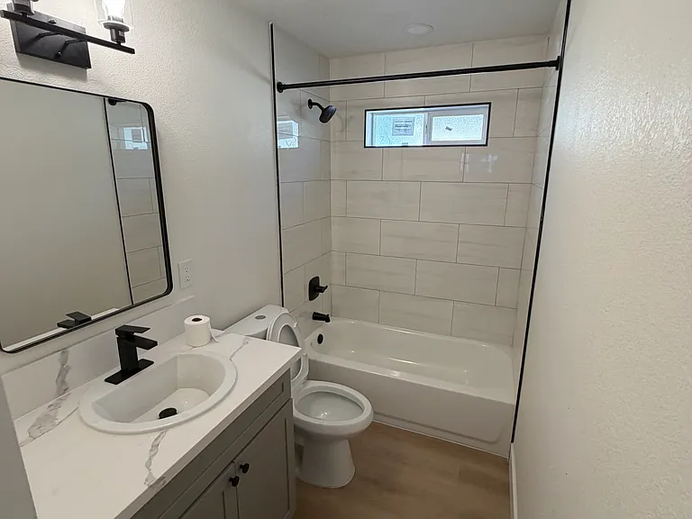 1842 Arcadian Ave #5 — Photo 3