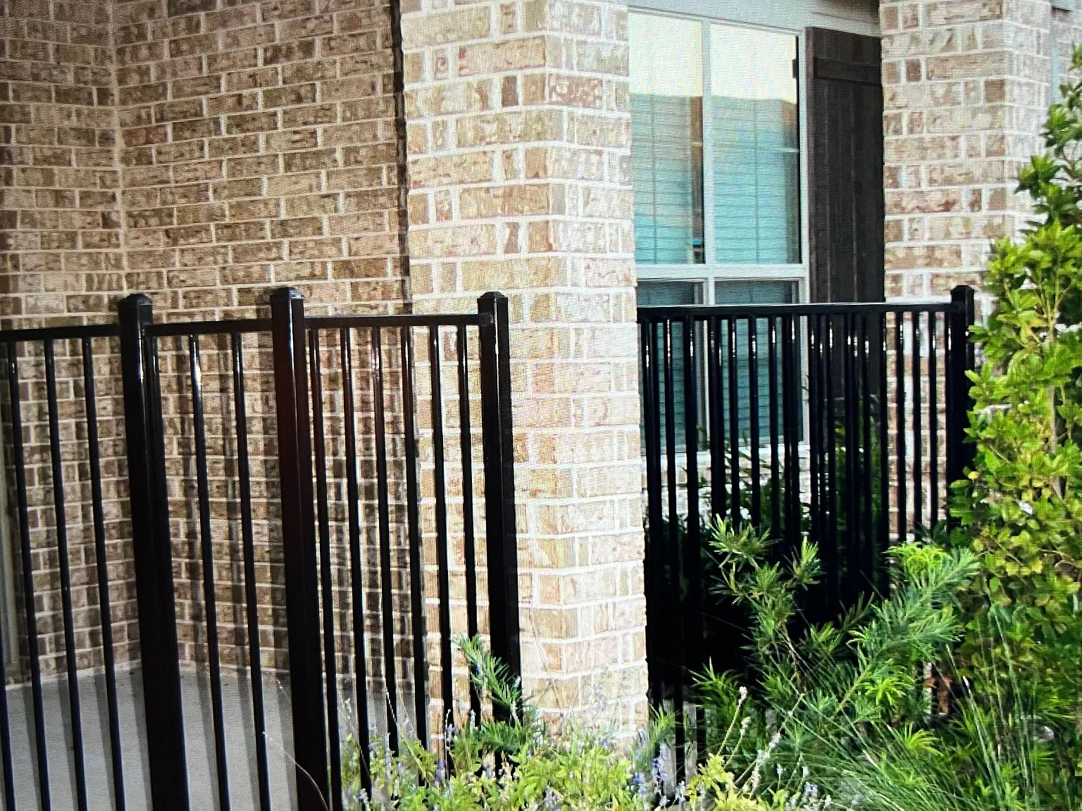 2 bed, 1376 sqft, $2,395 — Photo 2