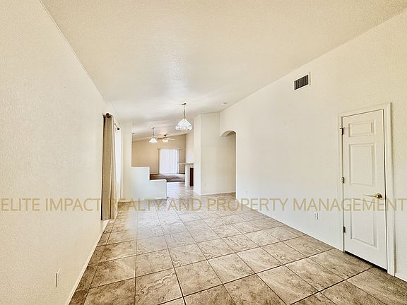 3rd image of 6870 W Vindale Way