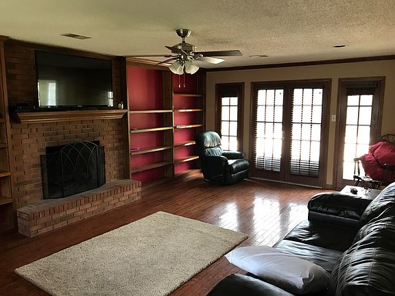 3rd image of 8346 Linkwood Ln