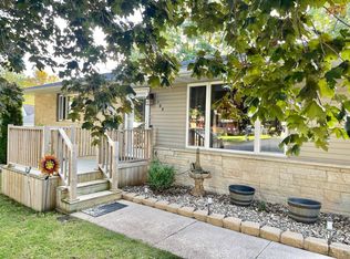 105 NW 1st St, Adams, MN 55909