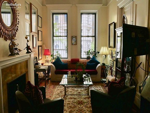 3rd image of 302 W 98th St APT 2