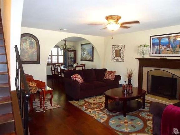 3rd image of 1930 N Tiffany Ct