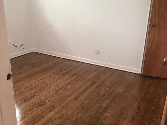 3rd image of 249 Lynn Ln