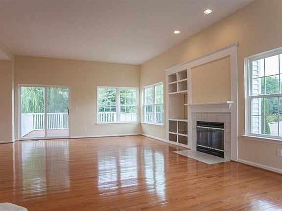 5th image of 1236 Timmins Dr