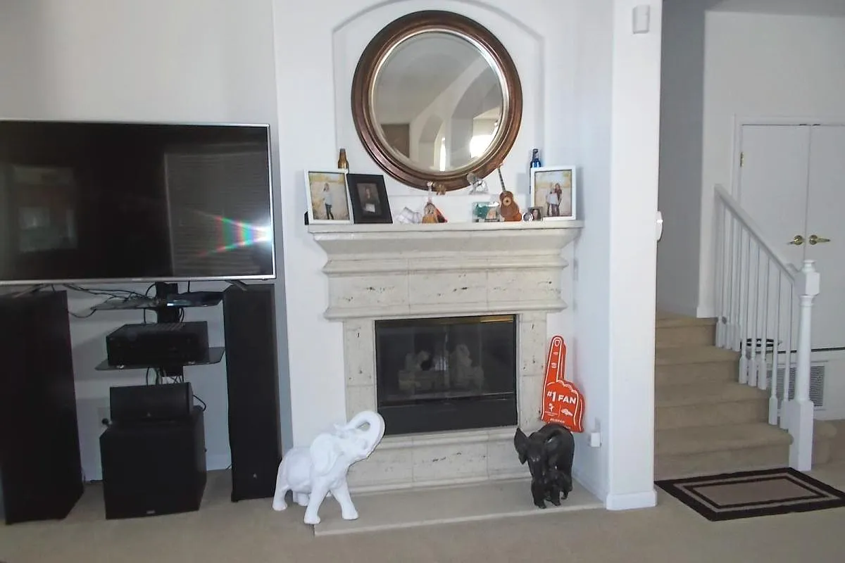2 bed, 1676 sqft, $2,500 — Photo 3