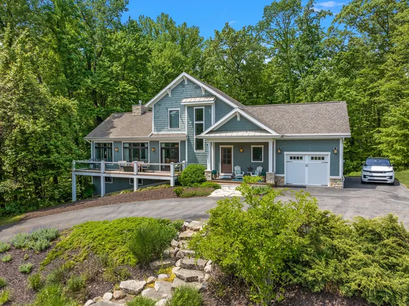 11170 Lake Shore Dr, Berrien Springs, MI 49103