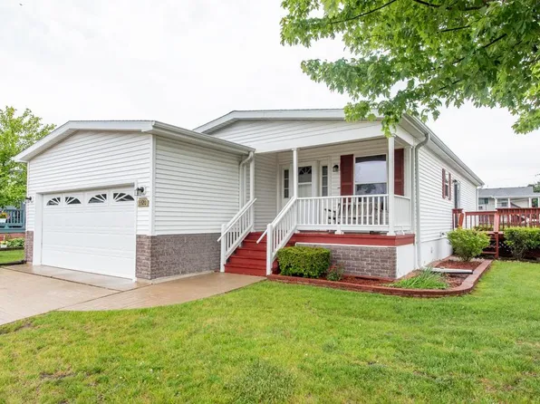 3320 Evergreen Ln, Park City, IL 60085