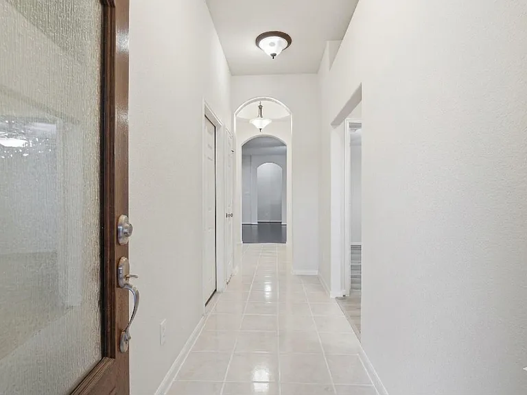 18751 Majestic Vista Ln — Photo 2