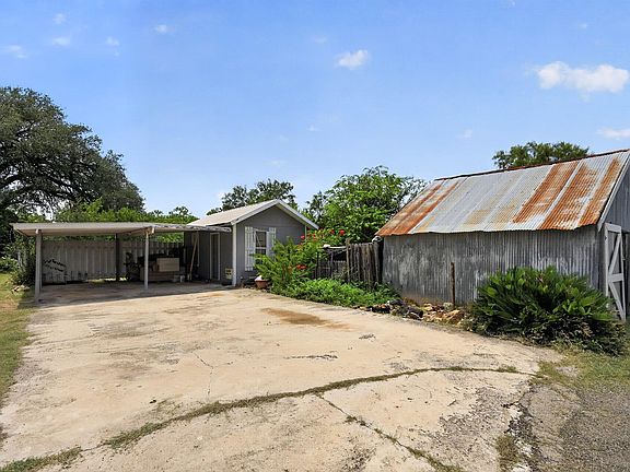 4th image of 217 County Road 373