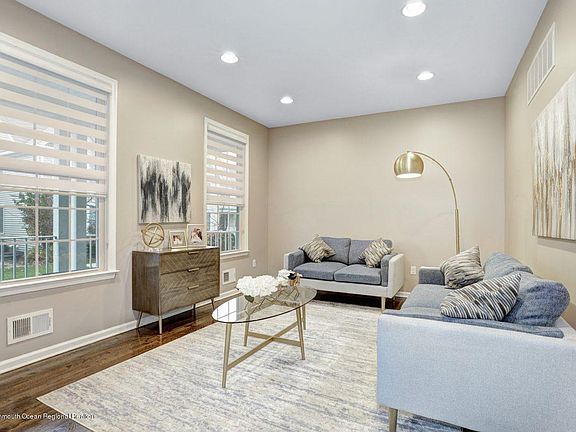 3rd image of 101 Canary Dr