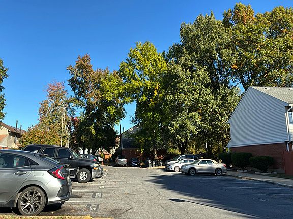 4th image of 1109 Marcy Ave