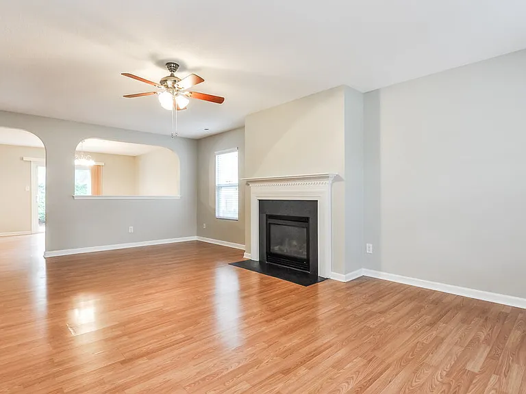 62 Brookhaven Dr — Photo 4