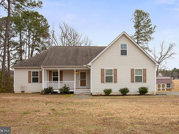 3rd image of 84 Cove Ln